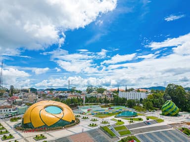 Du lịch Đà Lạt tháng 8 để tận hưởng nhịp sống chậm giữa mùa sương mờ