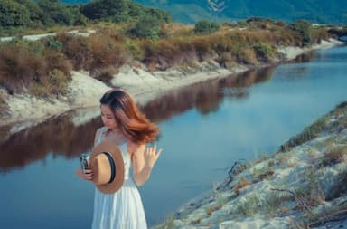 Hè này nên đi Quan Lạn hay đảo Cô Tô?