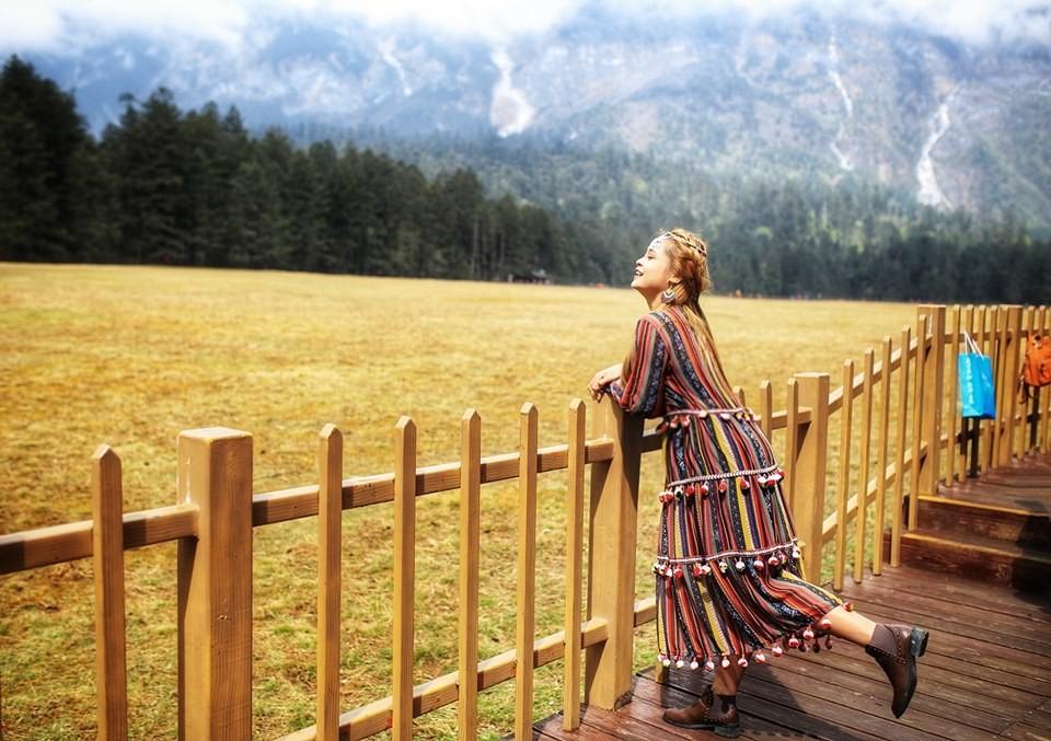 Đắm chìm trong Lệ Giang cổ trấn khi hạ về, thu sang