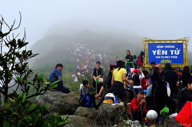 Thưởng thức lễ hội Yên Tử vào những ngày đầu năm