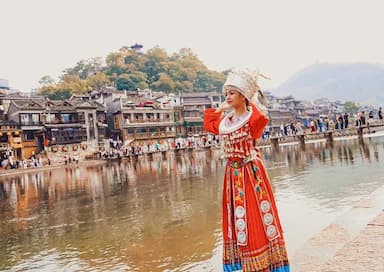 Du lịch Phượng Hoàng Cổ Trấn tháng 3 có gì? Nên đi hay không?