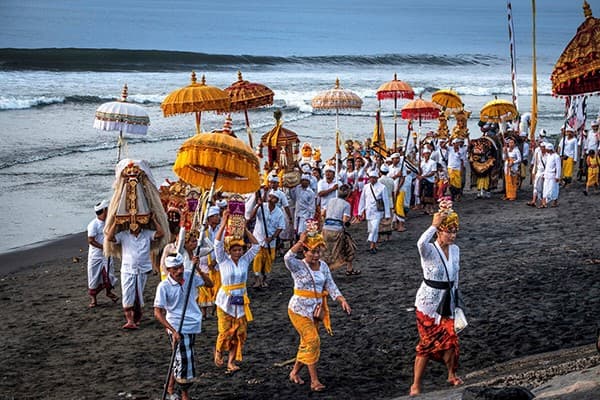 Du lịch Bali tháng 3: Kỳ lạ ngày Tết “im lặng” ở Bali