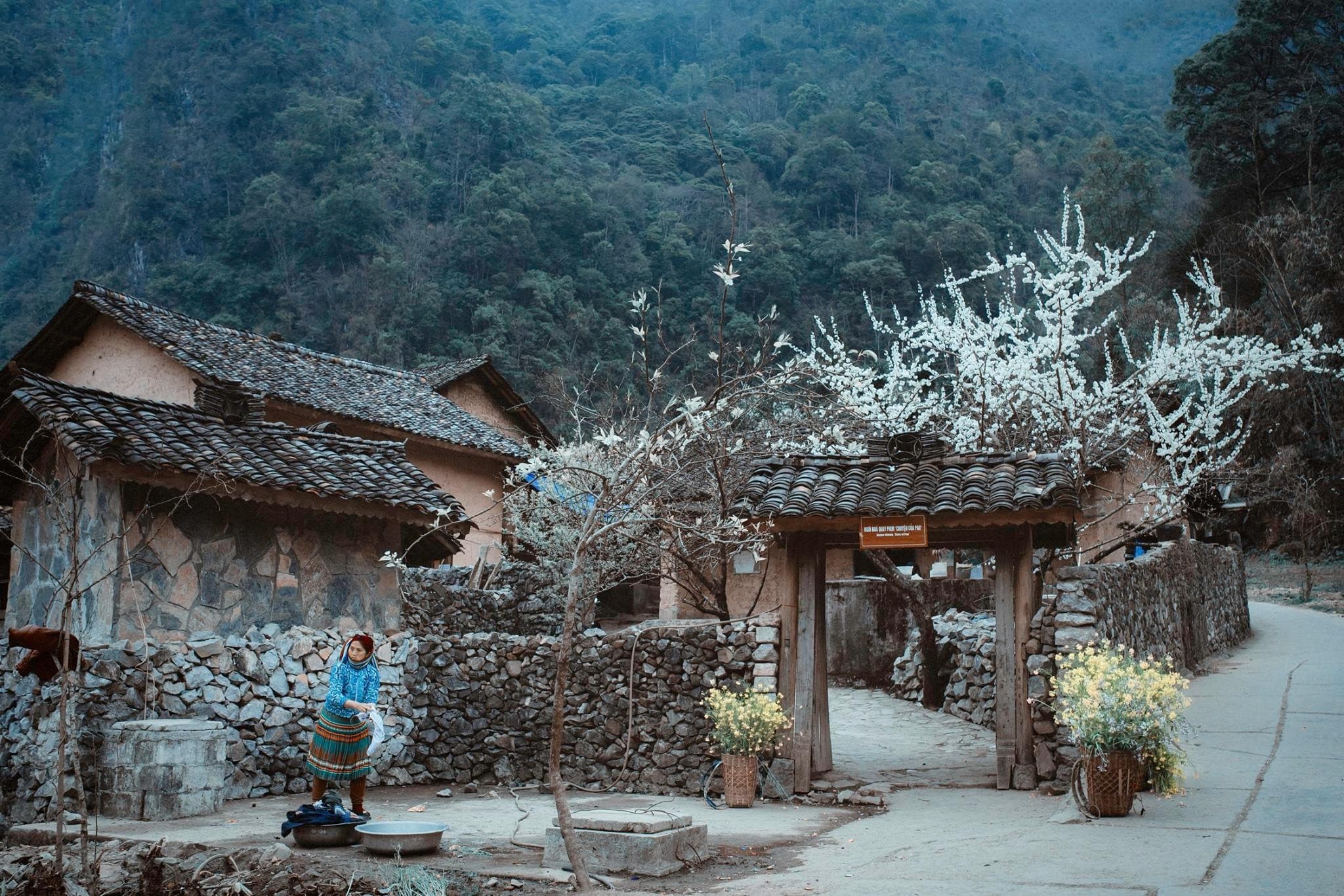 Trở lại với Nhà của Pao - Bối cảnh bộ phim nổi tiếng cùng tên nằm yên bình trên cao nguyên đá