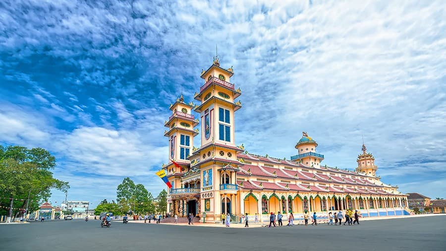 Tour Tây Ninh: Núi Bà Đen - Chùa Gò Kén 1 ngày từ TP.HCM - Du Xuân 2025