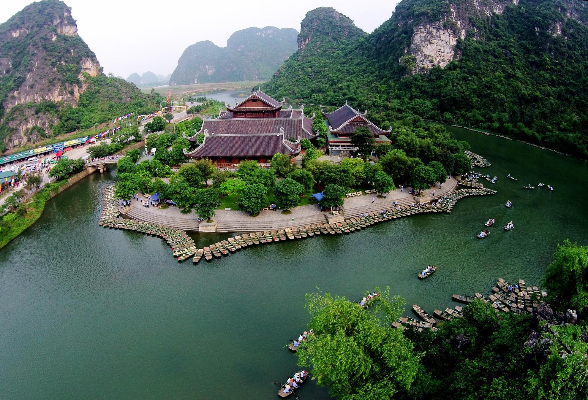 Tour chùa Bái Đính - Tràng An - Hang Múa 1 ngày từ Hà Nội