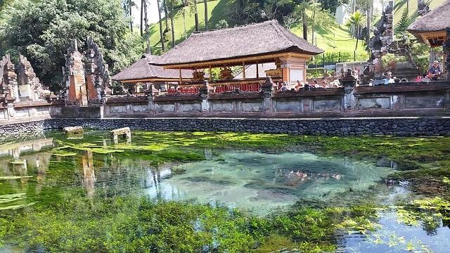 anh 3 tirta empul 3.jpg