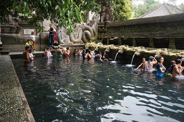 anh 4 tirta empul 4.jpg