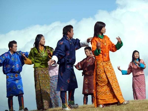 trang-phuc-truyen-thong-bhutan.jpg