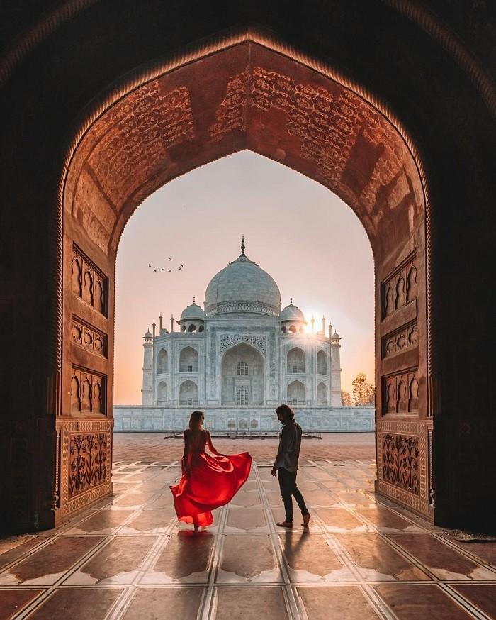 rất nhiều bức ảnh tuyệt đẹp được các cặp đôi chụp tại taj mahal