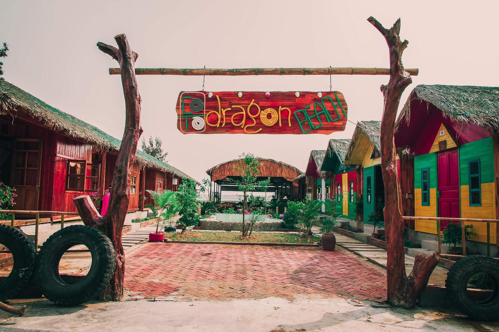 Nhà Bungalow nằm ngay trên bãi biển Hồng Vàn