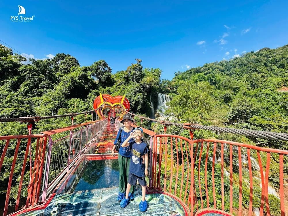 Cầu kính tình yêu