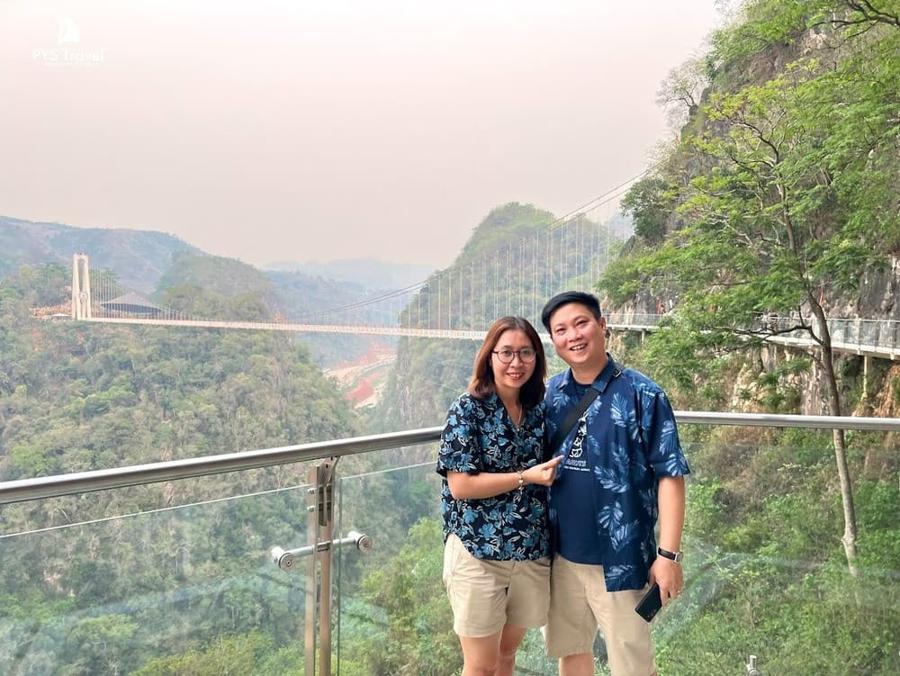 Cầu kính Bạch Long