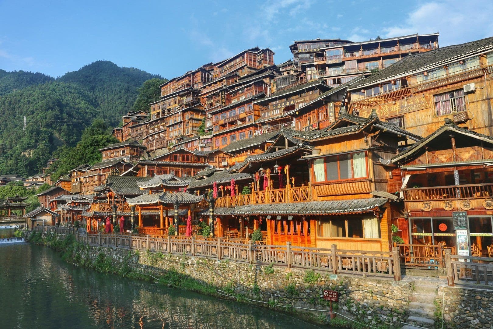 miêu trại,tour ân thi trương gia giới phượng hoàng cổ trấn tết dương lịch