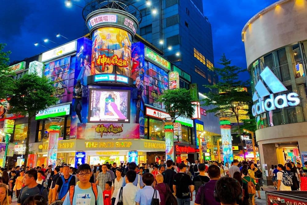 Chợ đêm Phùng Giáp