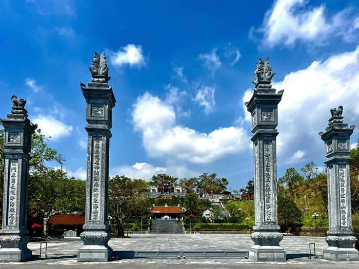 Ý nghĩa Đền Cửa Ông