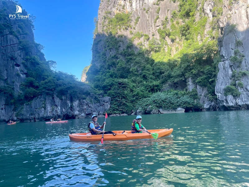 chèo thuyền kayak