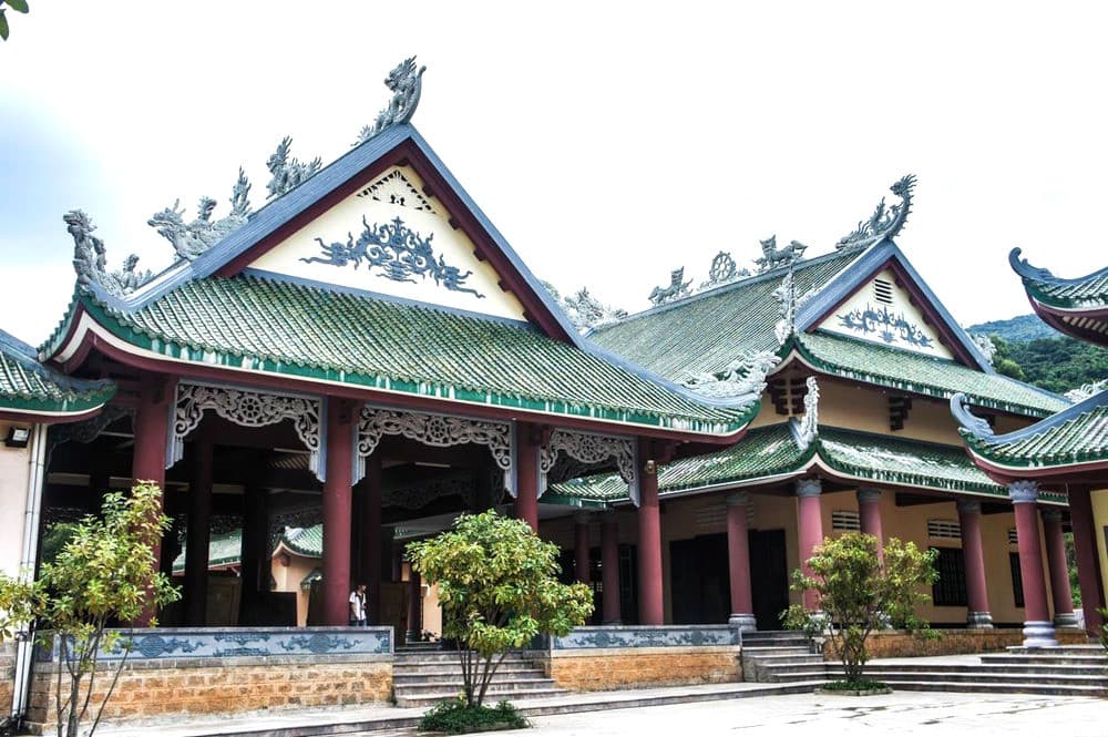Chùa Linh Ứng Bà Nà Hills
