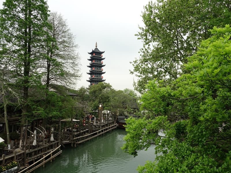 đền bạch liên ô trấn