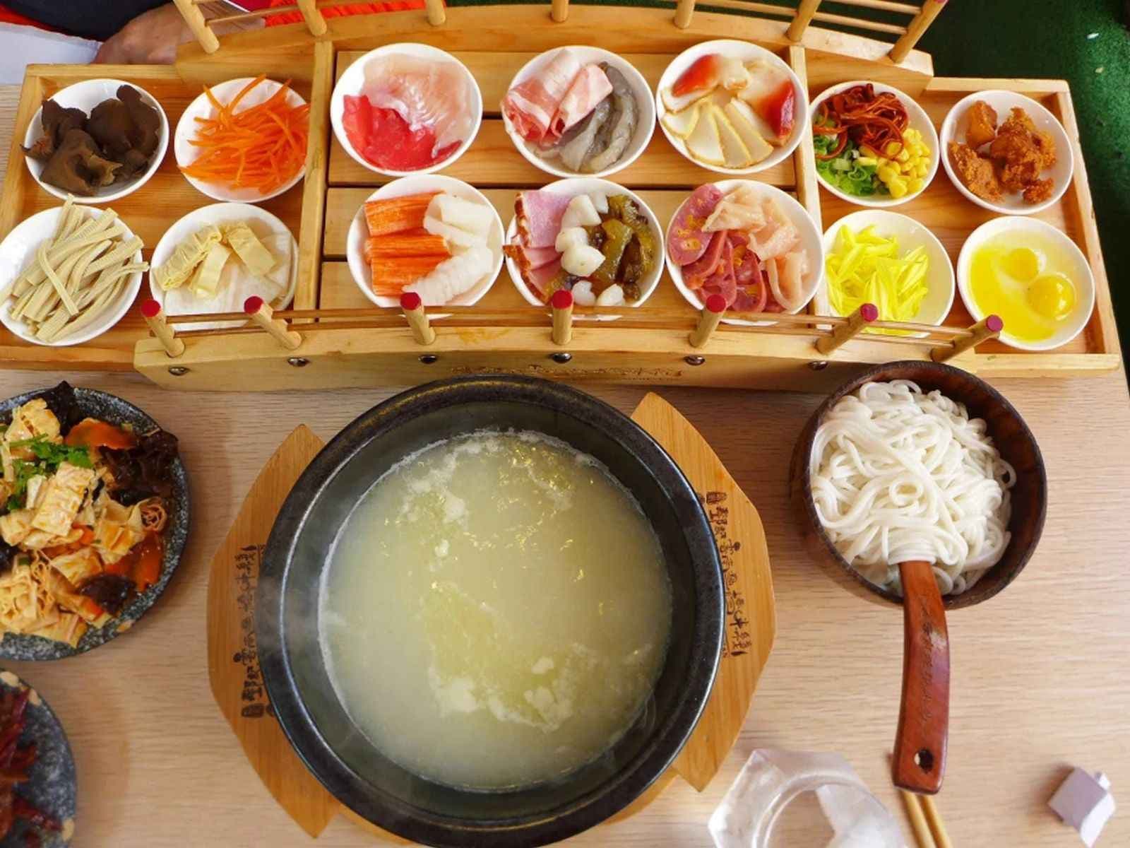 Bún Qua Cầu, Tour Hà Khẩu - Đại Lý - Côn Minh 4N4Đ