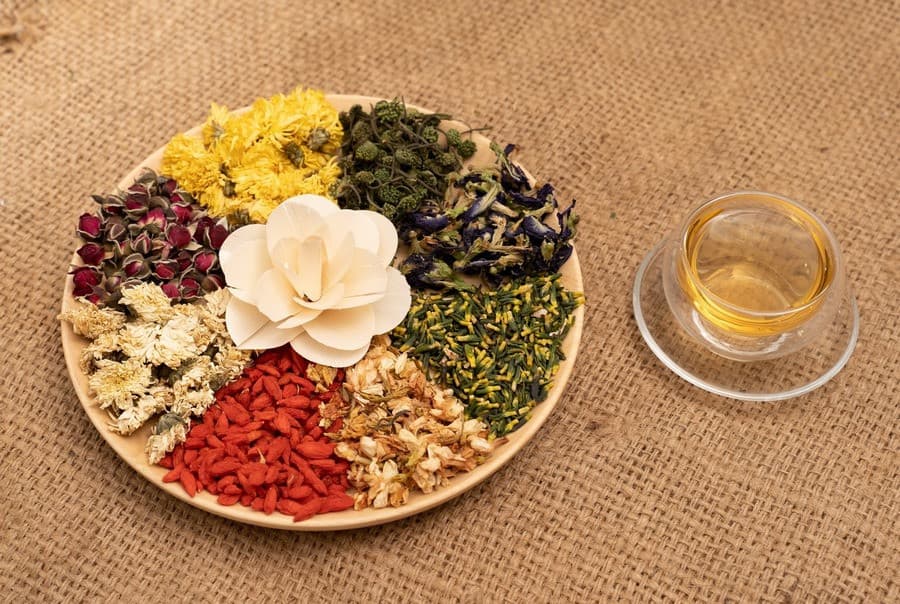 Trà thảo mộc Tây Bắc