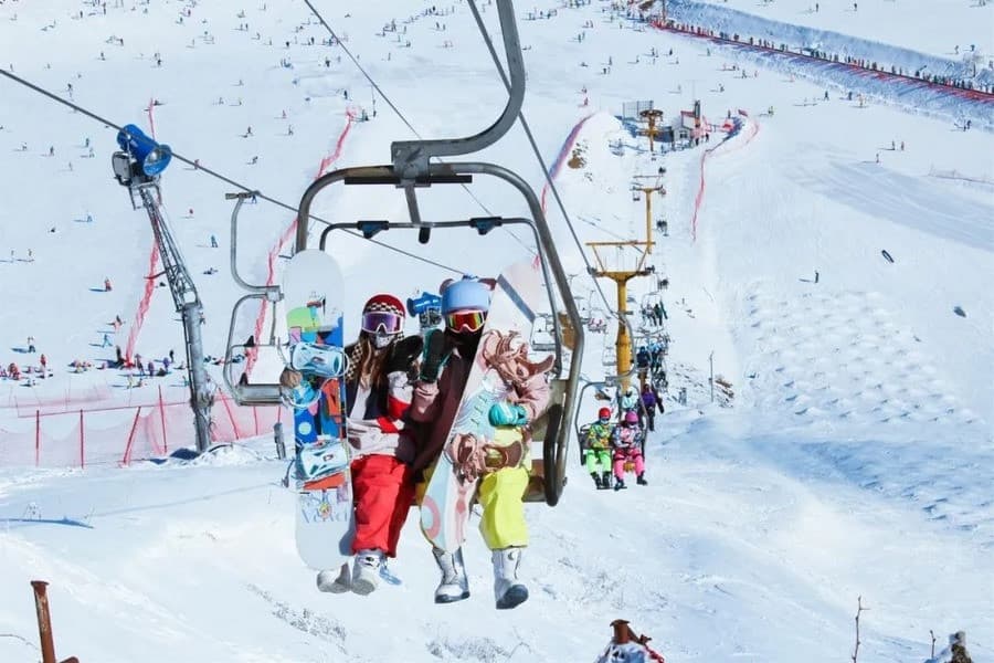 đi cáp treo ngắm tuyết ở Gia Cô Sơn