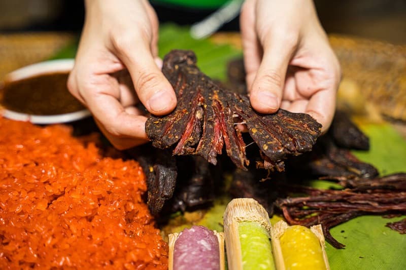 cách thưởng thức thịt trâu gác bếp