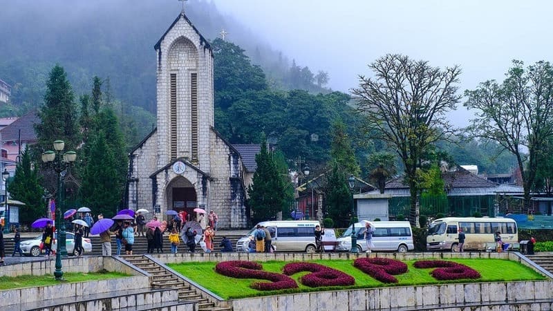 Nhà thờ đá Sapa