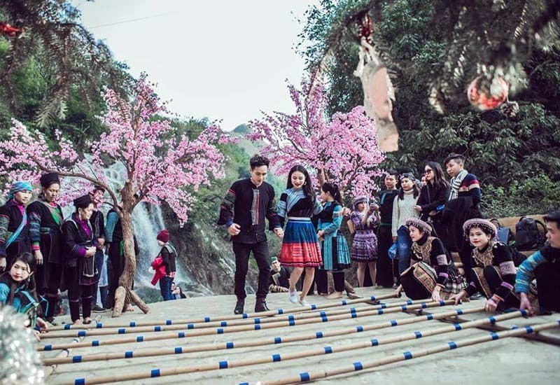 Hòa mình cùng người dân Sapa với những trò chơi dân gian