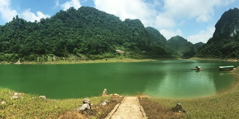 Thăm Hồ Thang Hen đi Du lịch Cao Bằng mùa xuân