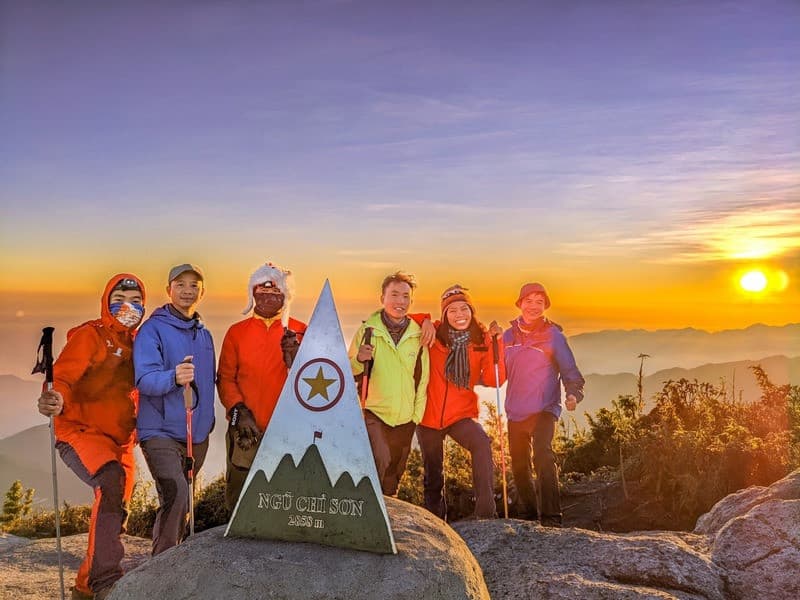 trekking Ngũ Chỉ Sơn
