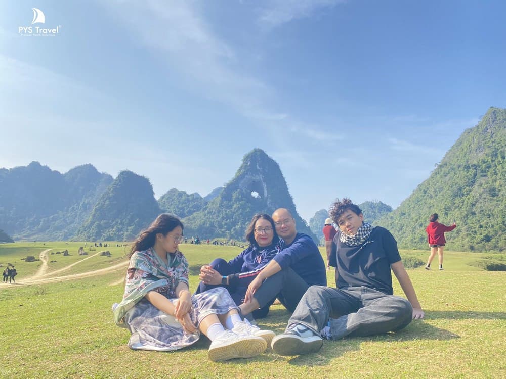 tham quan núi mắt thần