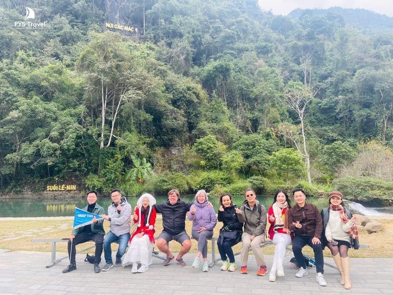 Suối Lê nin Hang Pác Bó