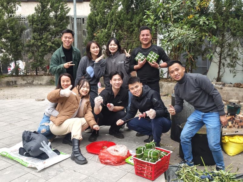 Chương trình gói bánh chưng thiện nguyện tại PYS Travel