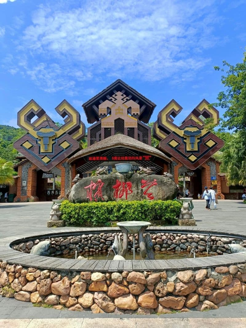 làng văn hóa dân tộc, tour đảo hải nam 5 ngày 4 đêm