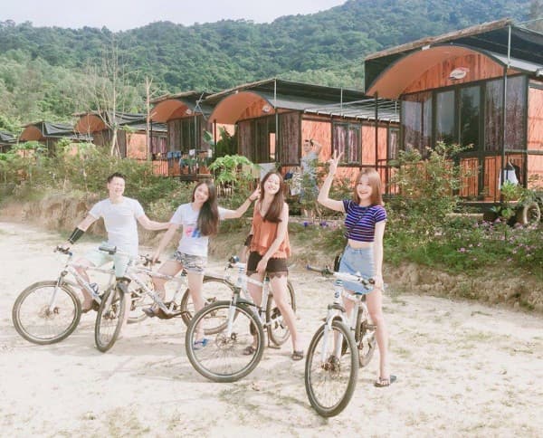 Ngủ lều vịt, nhà gỗ bên biển