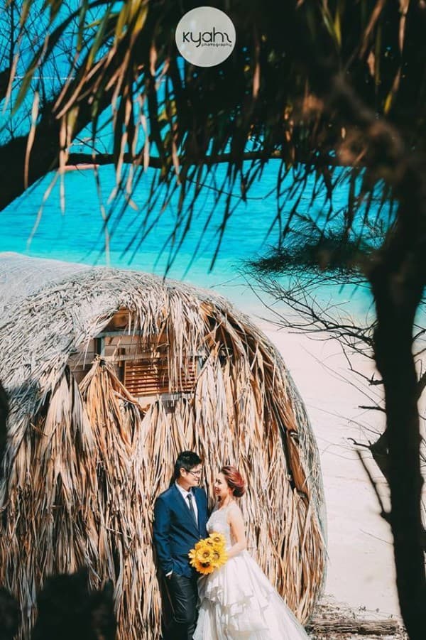 nhà gỗ bên biển