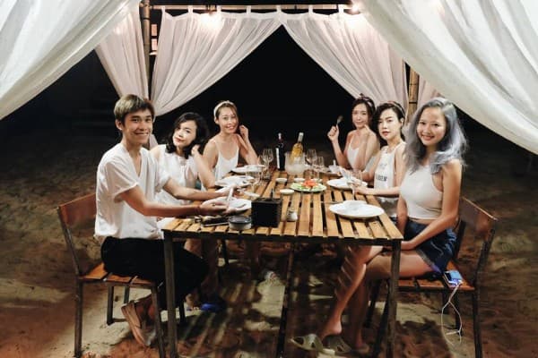 Thưởng thức BBQ bãi biển