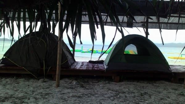 Cắm trại ngủ lều