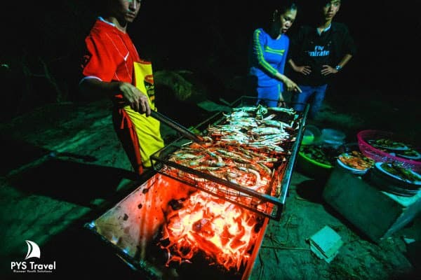 Thưởng thức BBQ bãi biển