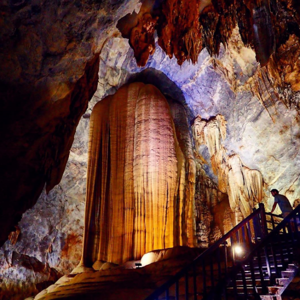 Trông chẳng khác nào như