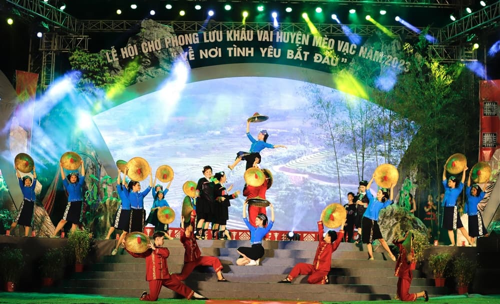 cho-tinh-khau-vai-pystravel_01.jpg