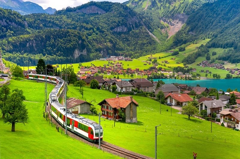 interlaken-6-1699433891.jpg