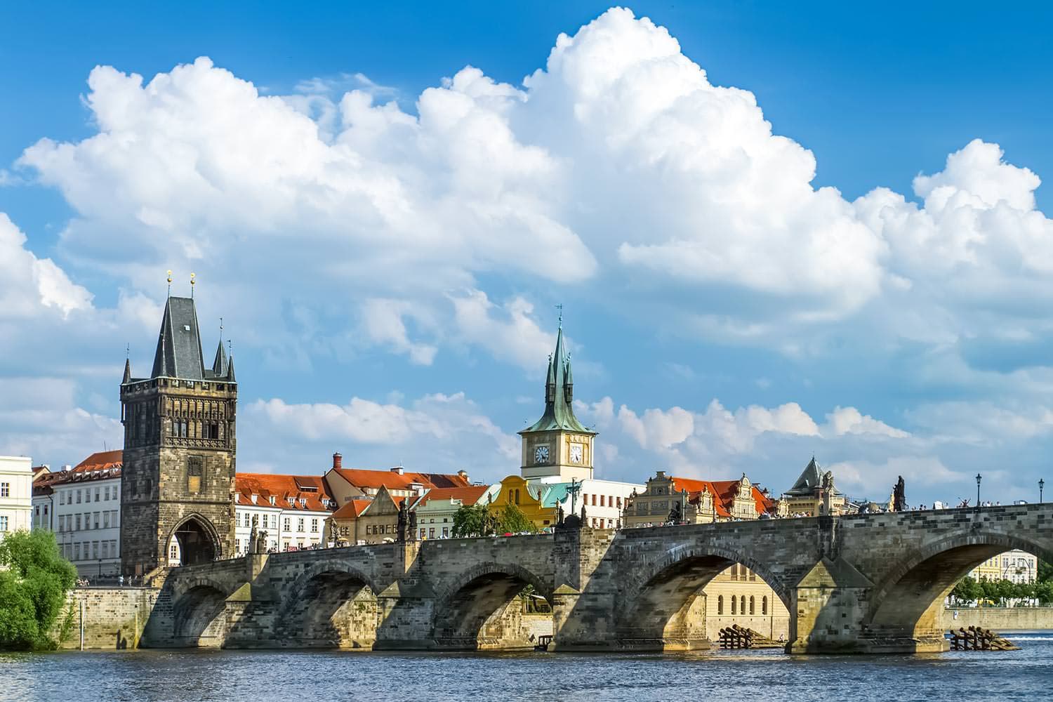 san-bay-vaclav-havel-prague-cong-hoa-sec-cach-trung-tam-bao-xa-cach-di-chuyen-tu-san-bay-den-trung-tam-5f9b6fcdd6bac (1).jpg