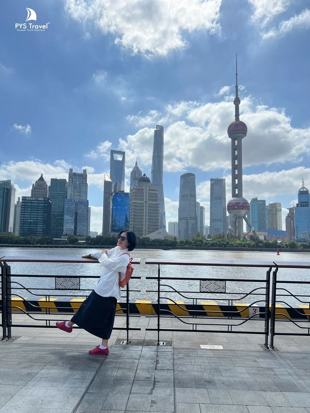 Bến Thượng Hải Trung Quốc Du khách PYS Travel chụp ảnh tại Thượng Hải