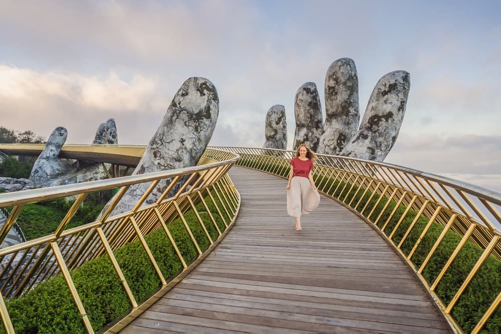 Cầu Vàng Bà Nà Hills du-li-da-nang-thang-9-pystravel-7.jpg