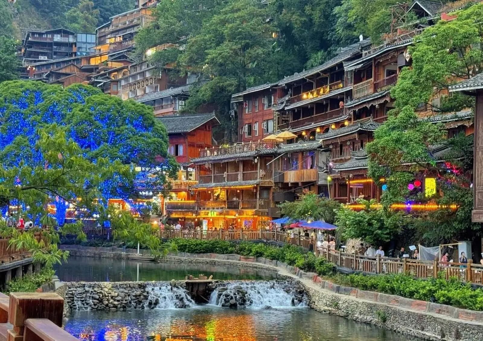 THIÊN HỘ MIÊU TRẠI.webp