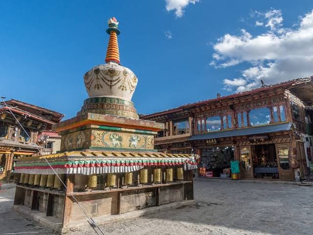 thành cổ độc khắc tông tour-le-giang-shangrila-20.jpg