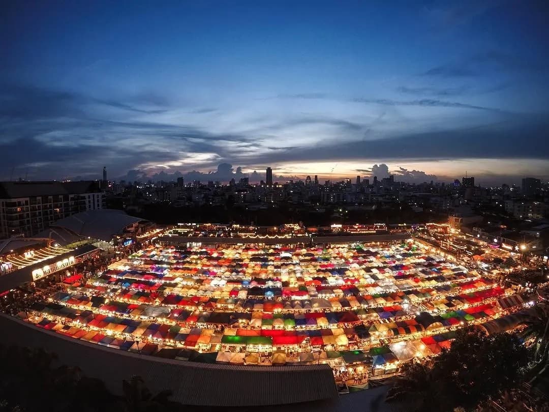 chợ đêm thái lan chợ đêm thái lan.jpg