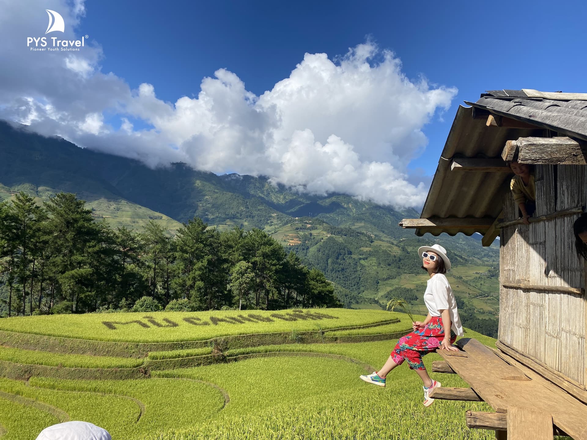 Khách PYS Travel check-in ruộng bậc thang Mù Cang Chải Ruộng bậc thang Mù Cang Chải