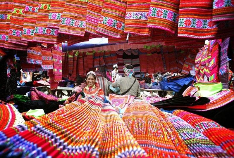trang-phuc-truyen-thong.jpg